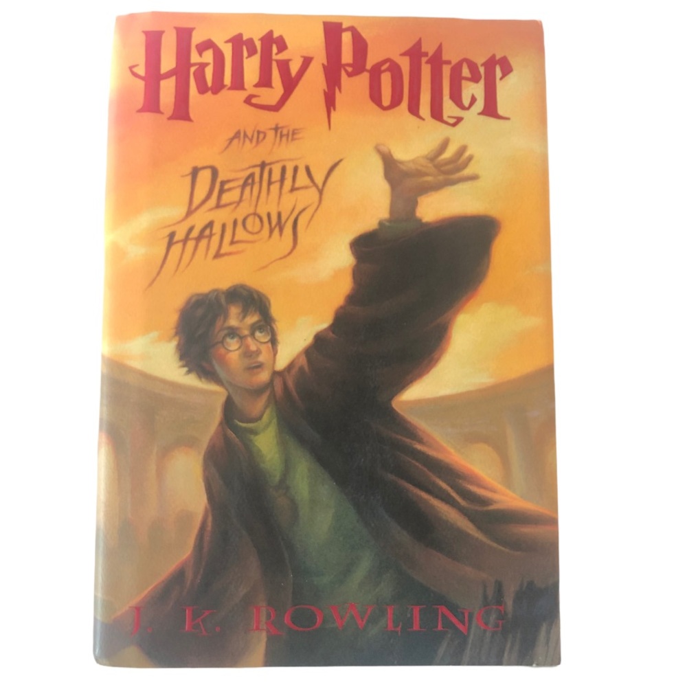 Harry Potter and the Deathly Hallows JK Rowling First Edition Book July 2007